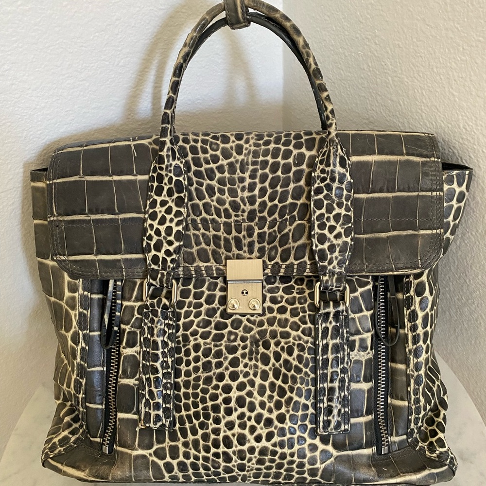 Calfskin Crocodile Embossed Large Pashli Bag
